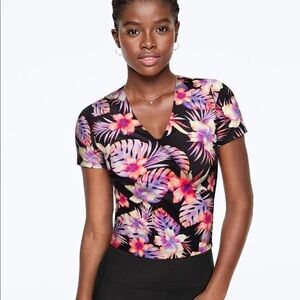 PINK
ULTIMATE WRAP TOP